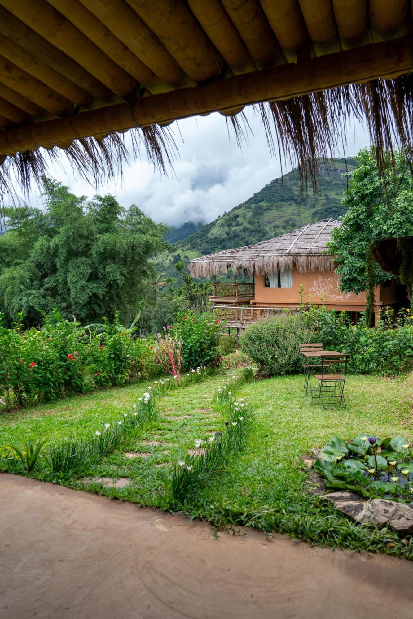 The Mudhouse Marayoor Hotel Munnar Exterior photo